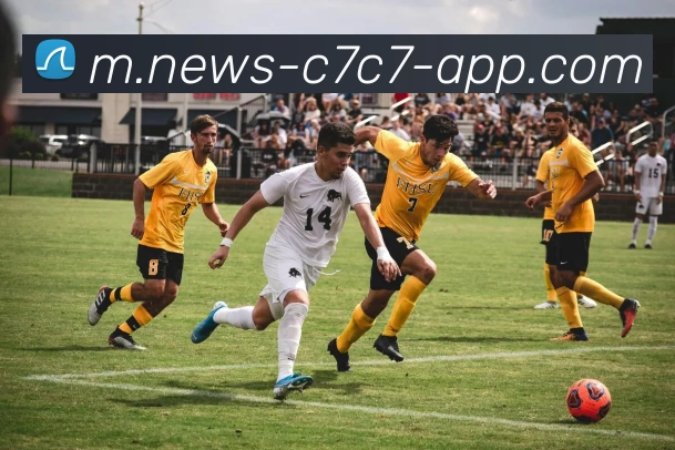 科尔表示全员健康时桑托斯将继续首发近7场场均15分表现出色